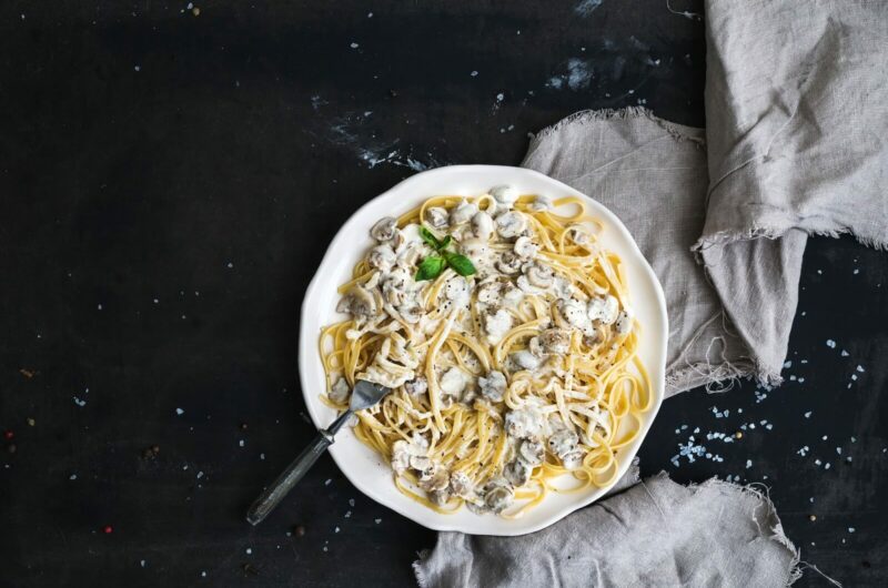 Spaghetti with Mushroom Sauce