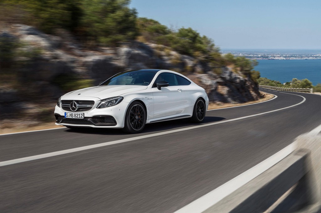 Mercedes-AMG C 63 S Coupé (C 205) 2015; Exterieur: designo diamantweiß  bright, Night Paket exterior: designo diamond white bright, night package
